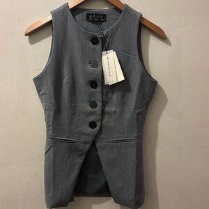 NWT grey vest with matching pants. Size 4